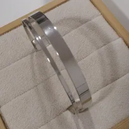 Bracelete Lâmina um corte Vazado  Diamond